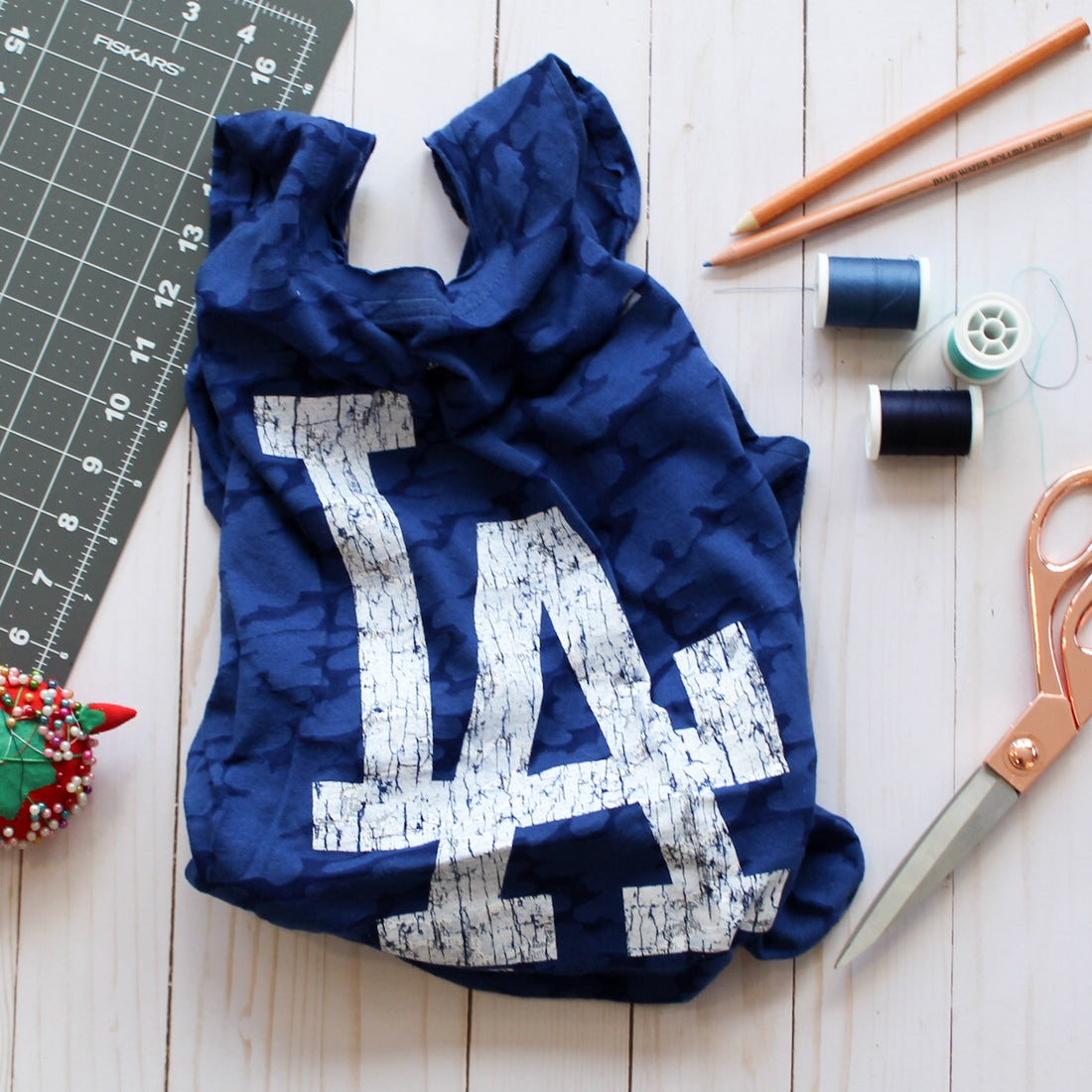 Tailgate DIY: T-shirt Bag